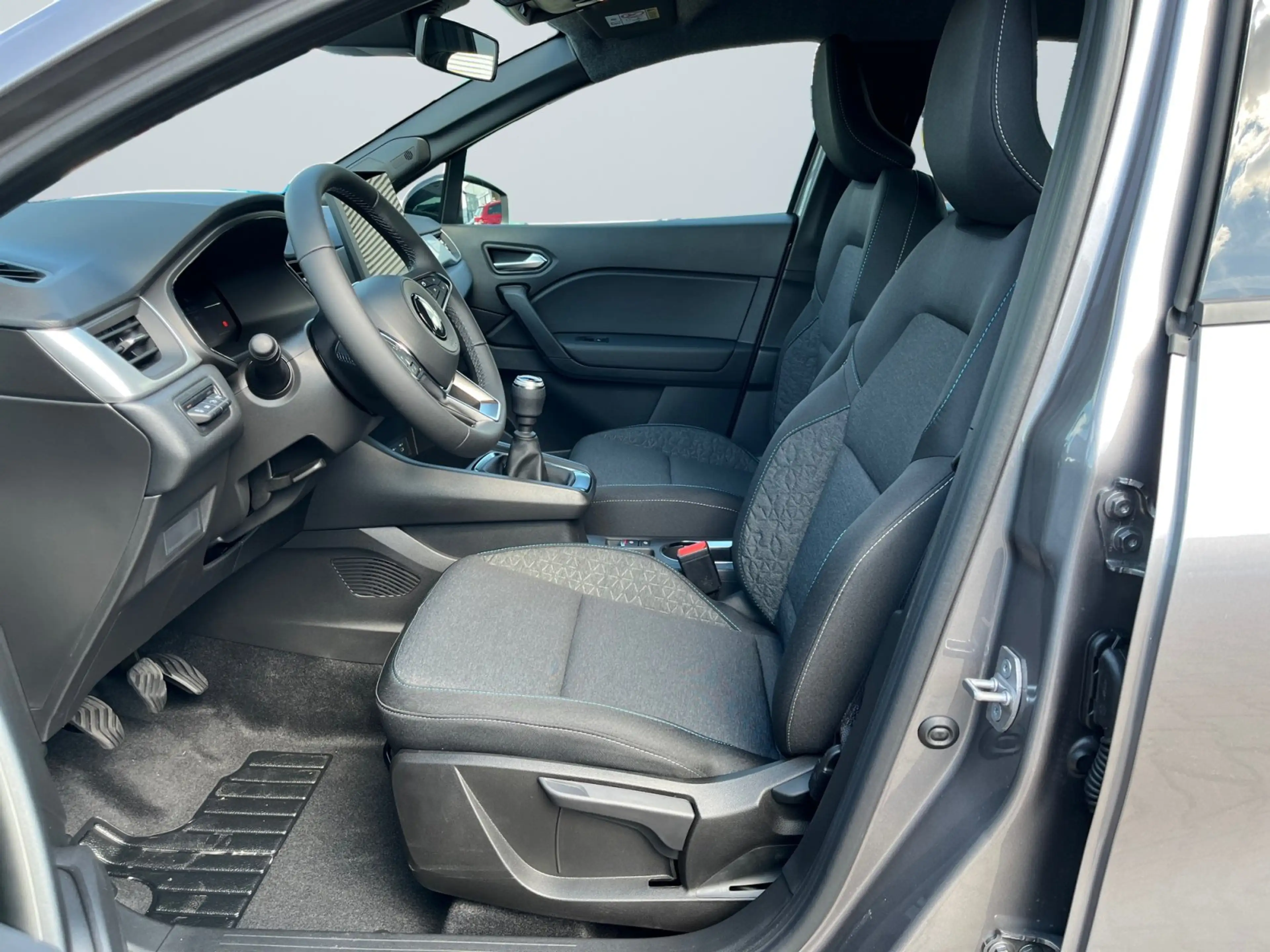 Mitsubishi Grandis Diamant Plus 1,3 Turbo TEMP PDC NAVI SHZ — photo 7