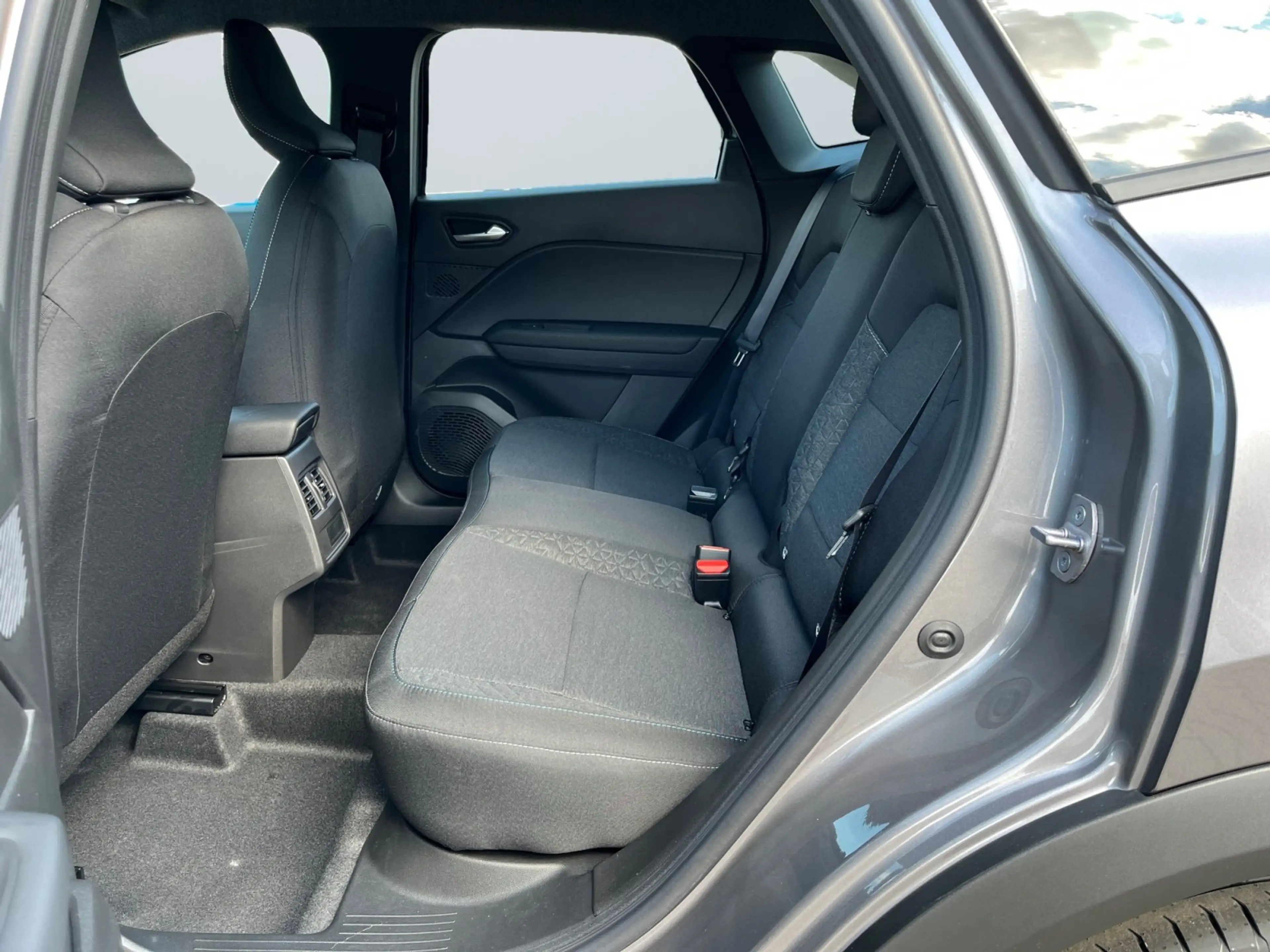 Mitsubishi Grandis Diamant Plus 1,3 Turbo TEMP PDC NAVI SHZ — photo 11