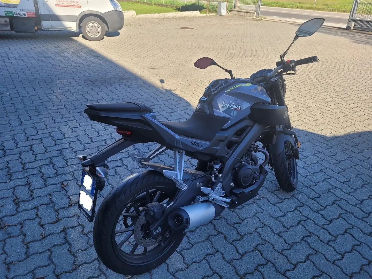 Yamaha MT-125 Grigio - 2