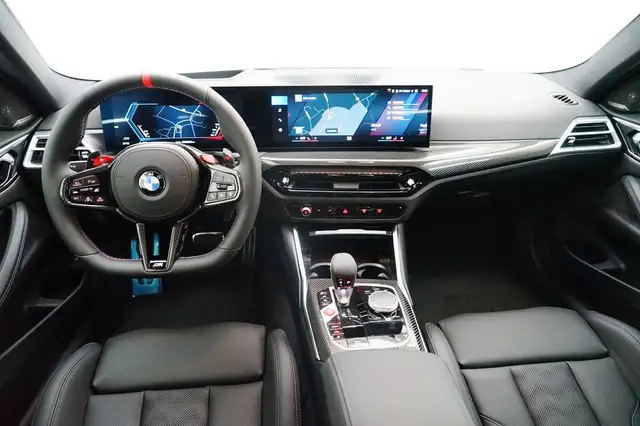 BMW M4 view 9