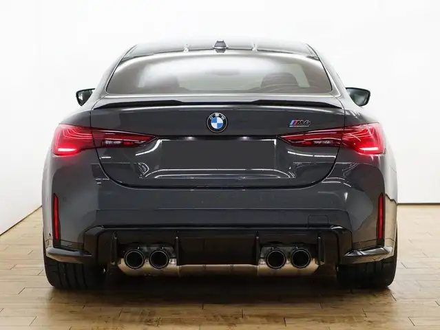 BMW M4 view 15