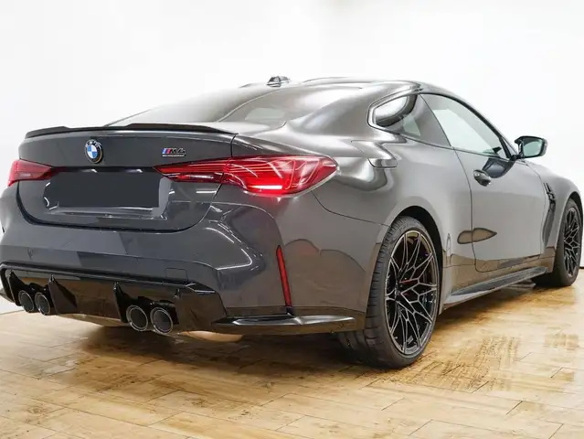 BMW M4 view 14