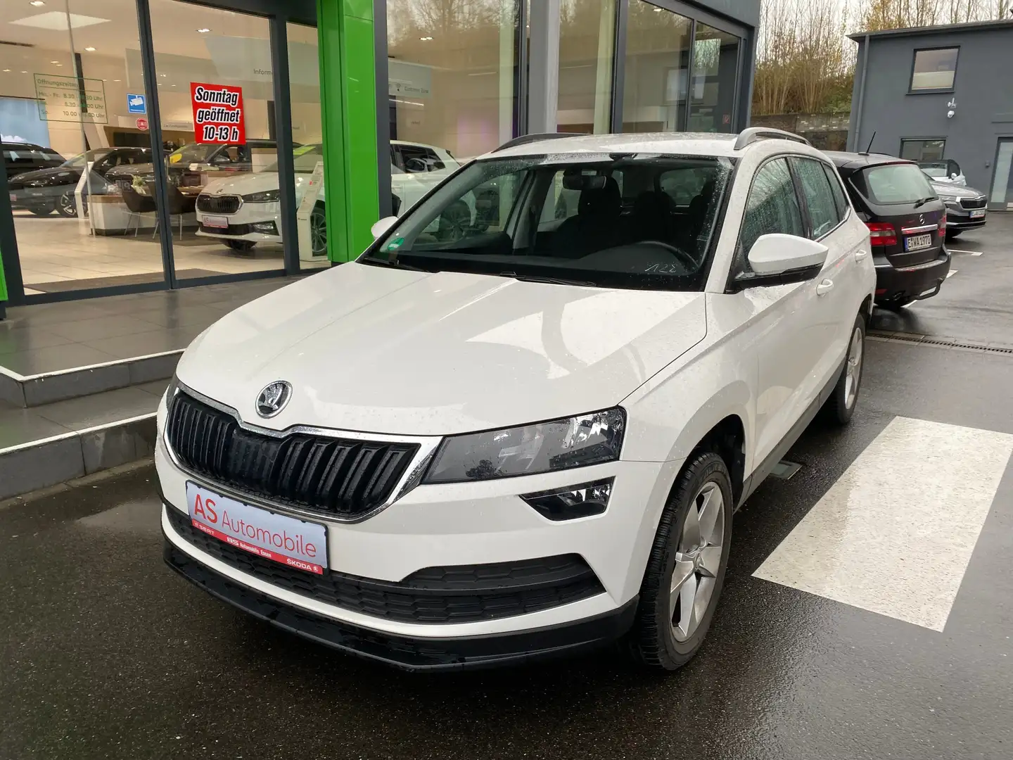 Skoda Karoq Ambition Weiß - 1