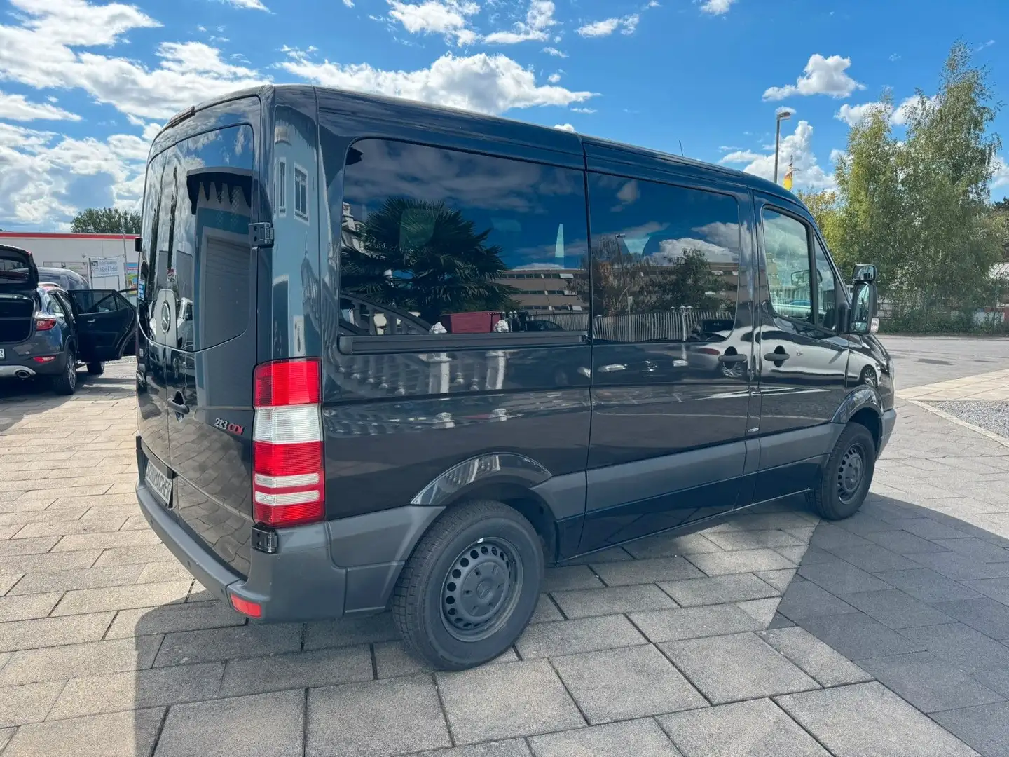 Mercedes-Benz Sprinter 213CDI Behindertenumbau+Rollstuhllift Schwarz - 2