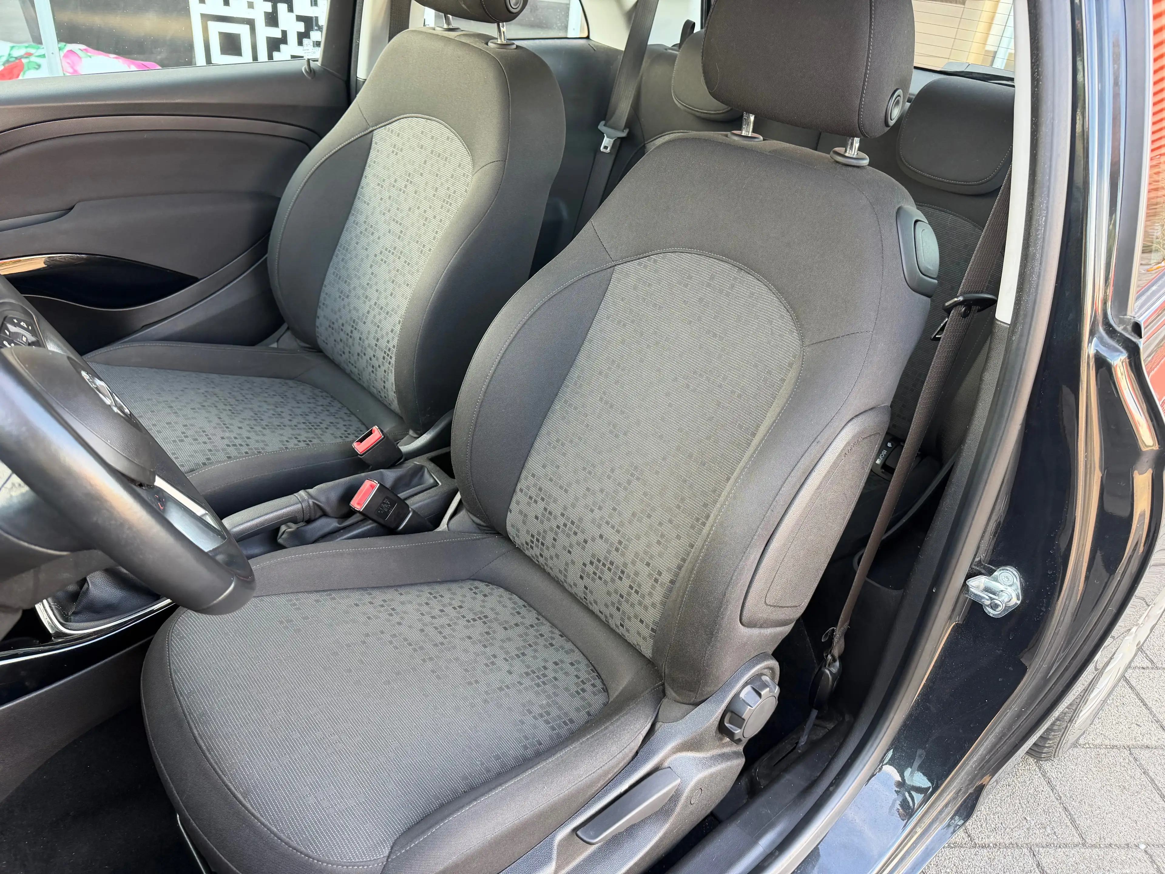 Opel Adam Adam 1.2 Start/Stop Gepflegt Tüv Neu. — photo 8
