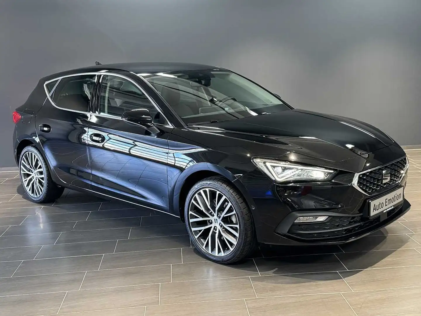 SEAT Leon 2.0 TSI 190 PS DSG Xcellence 1.HD.*Beats* Zwart - 2