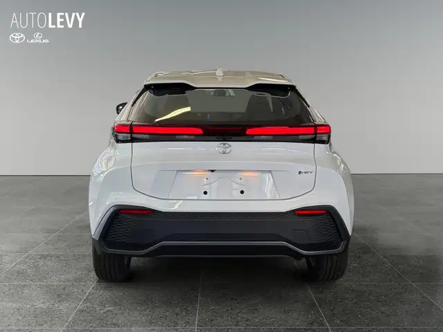 Toyota C-HR view 5