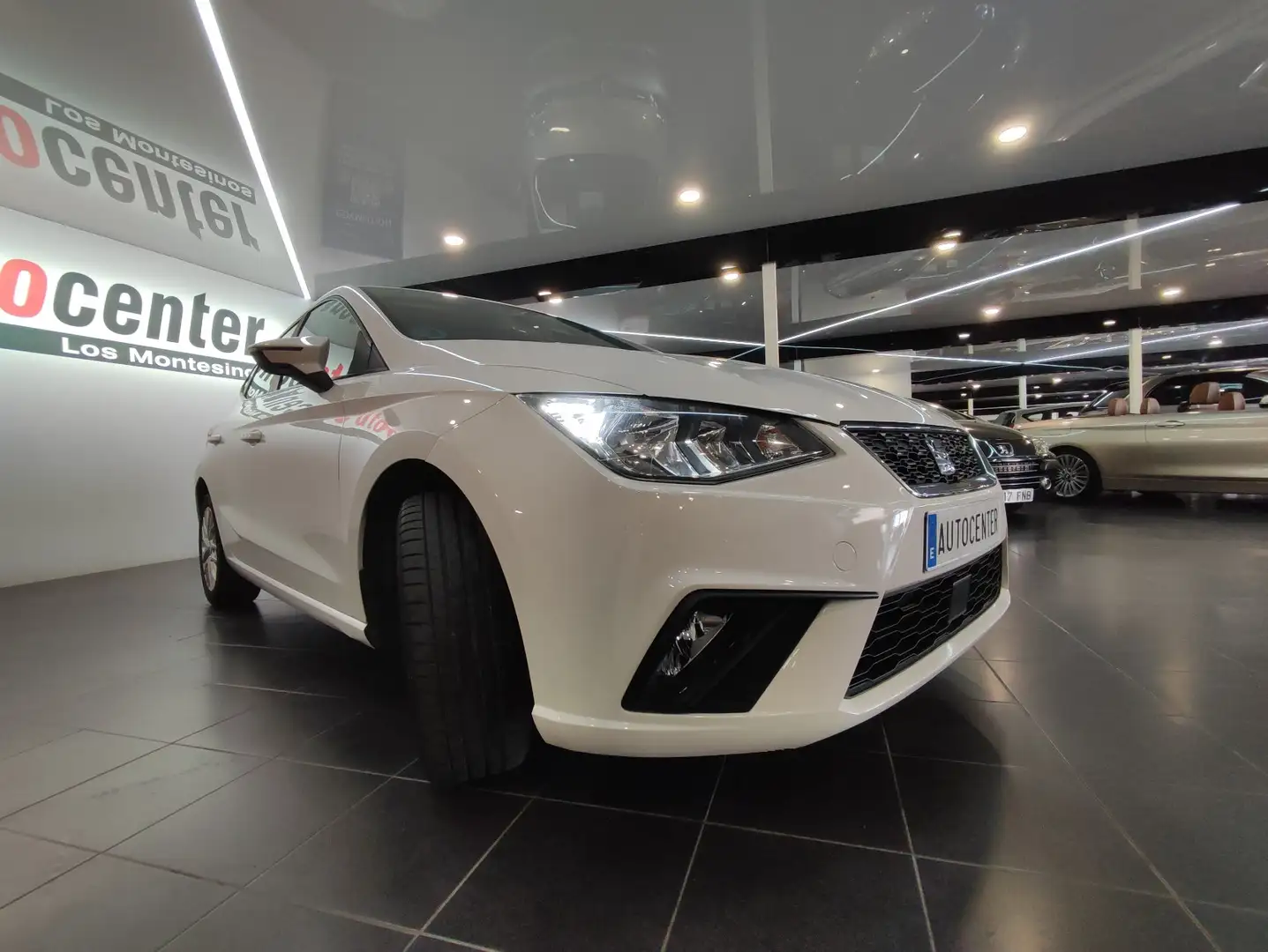 SEAT Ibiza 1.0 EcoTSI S&S Style 95 Wit - 2