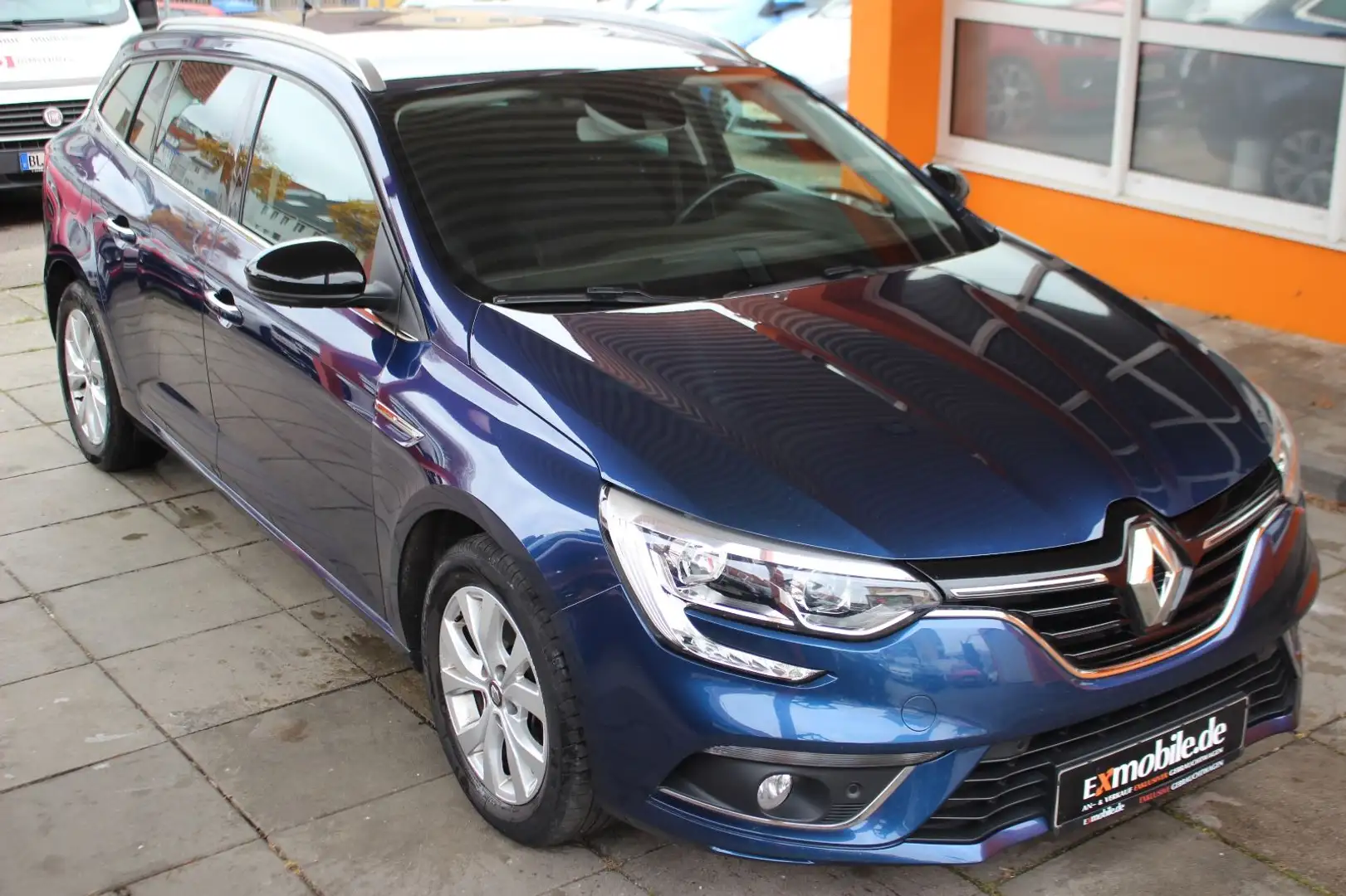 Renault Megane MEGANE IV GRANDTOUR* LIMITED* AHK* SITZHEIZUNG* Blau - 2