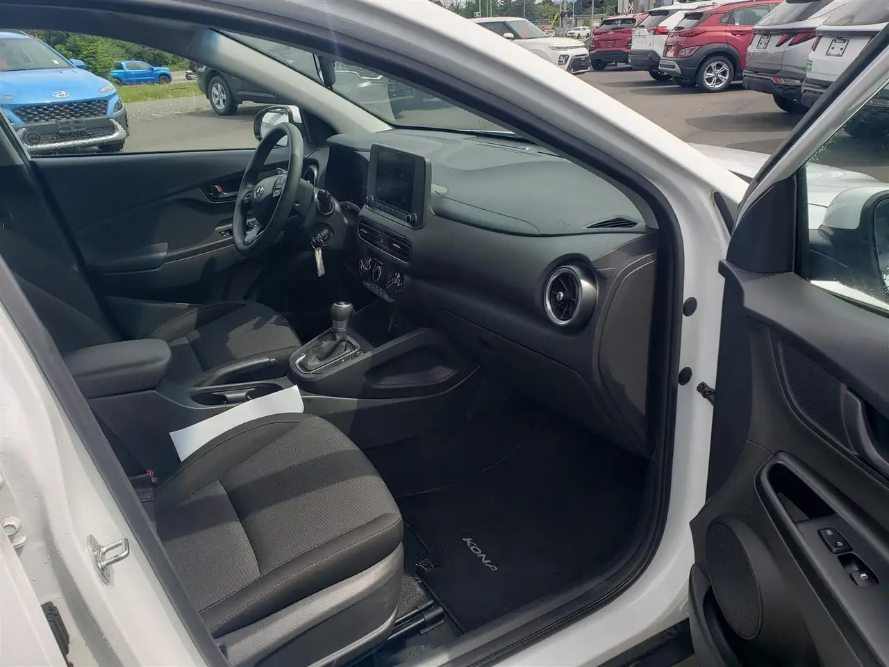 Hyundai KONA снимка Hyundai KONA