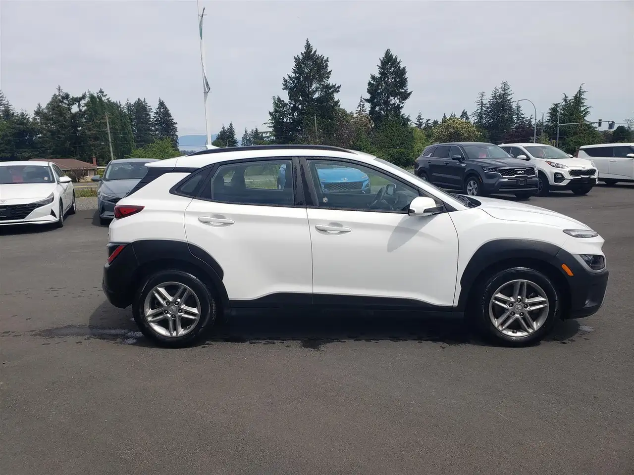 Hyundai KONA снимка Hyundai KONA