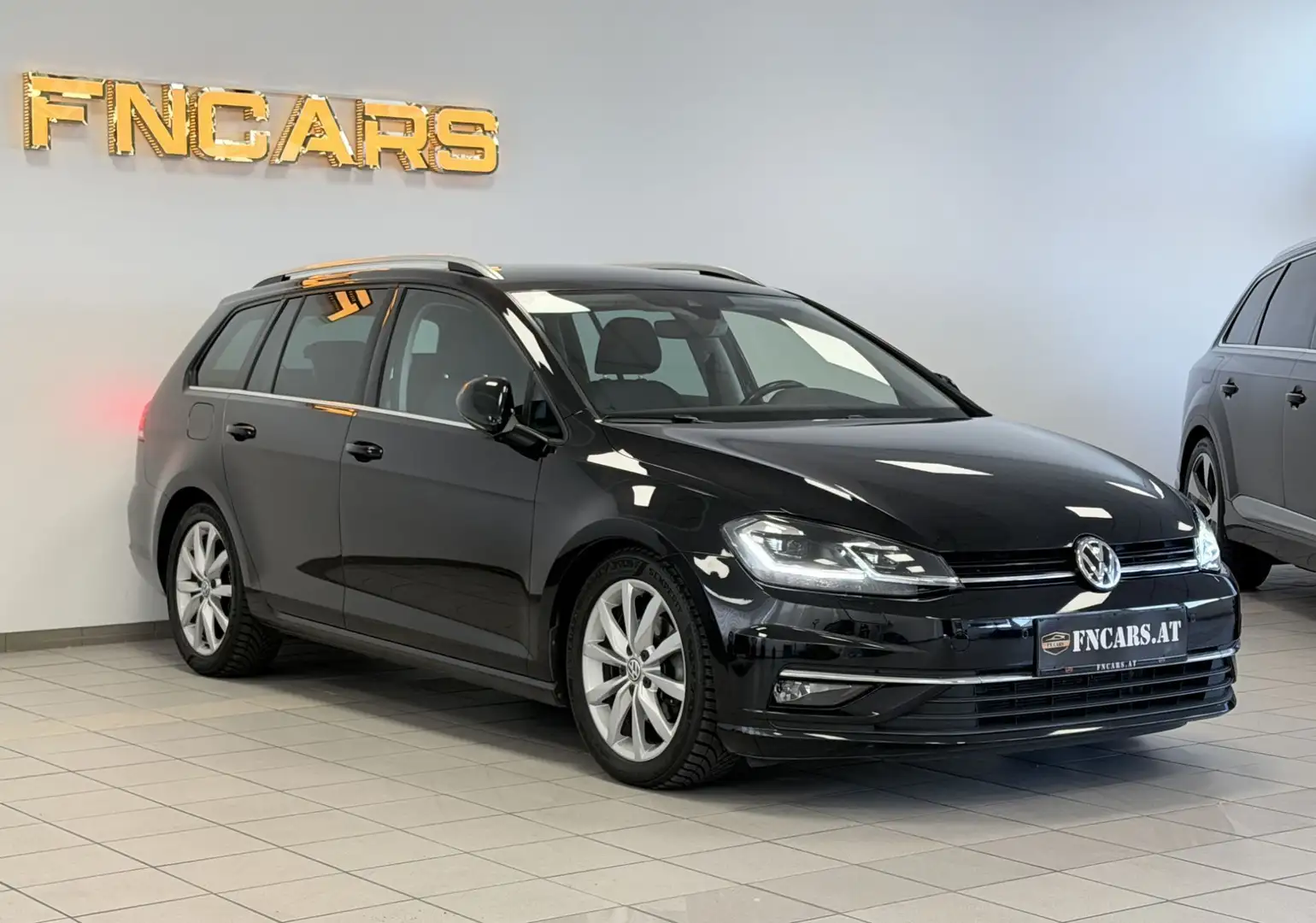 Volkswagen Golf Variant Highline 2,0 TDI DSG // LED // AHK // RFK // Schwarz - 1