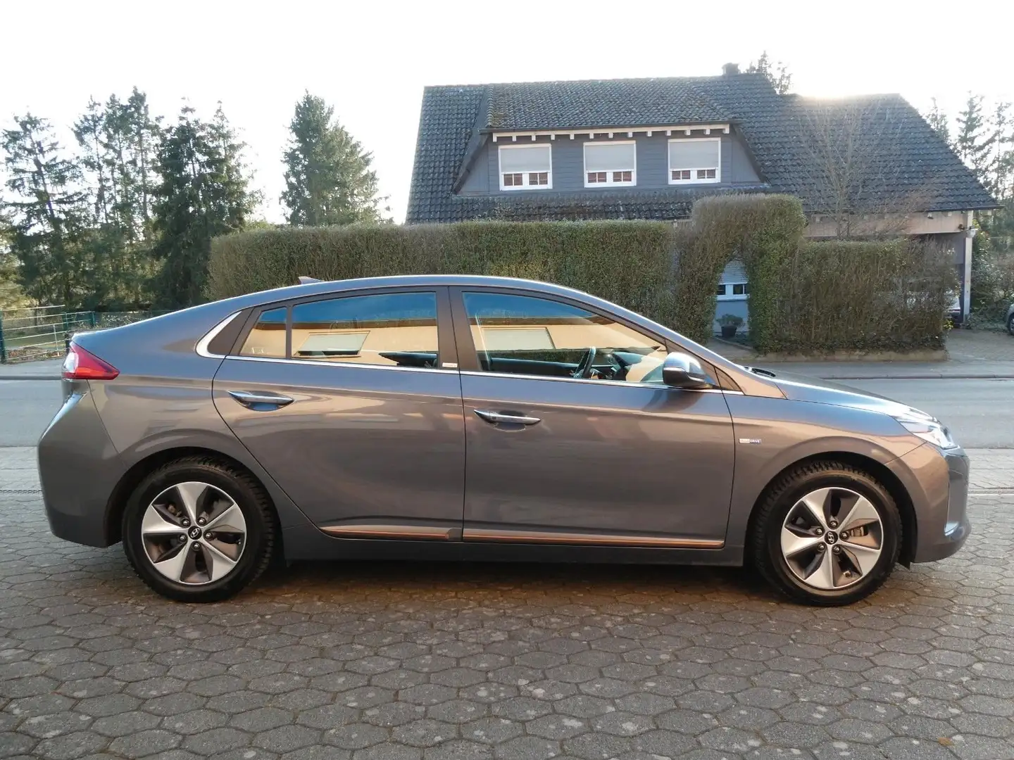 Hyundai IONIQ IONIQ+Elektro+Style Grau - 2