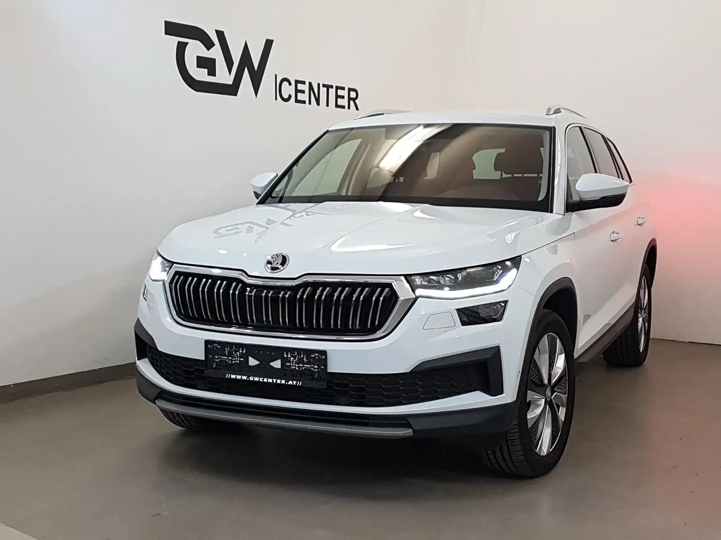 Skoda Kodiaq 2,0 TDI DSG Faceliftmodell ACC AHK Travel Assist H Weiß - 1