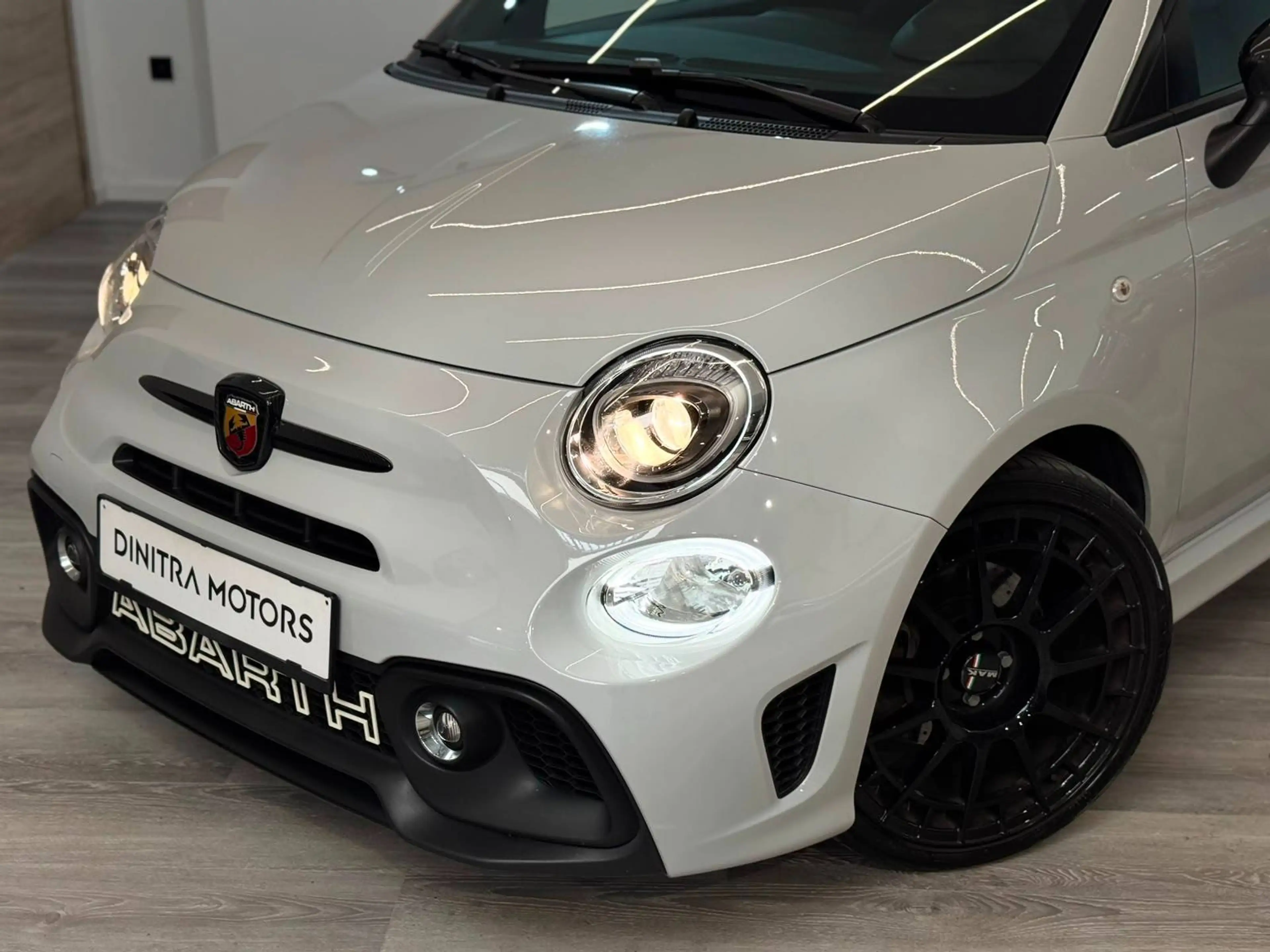 Abarth 595 1.4 T-Jet Competizione — photo 4
