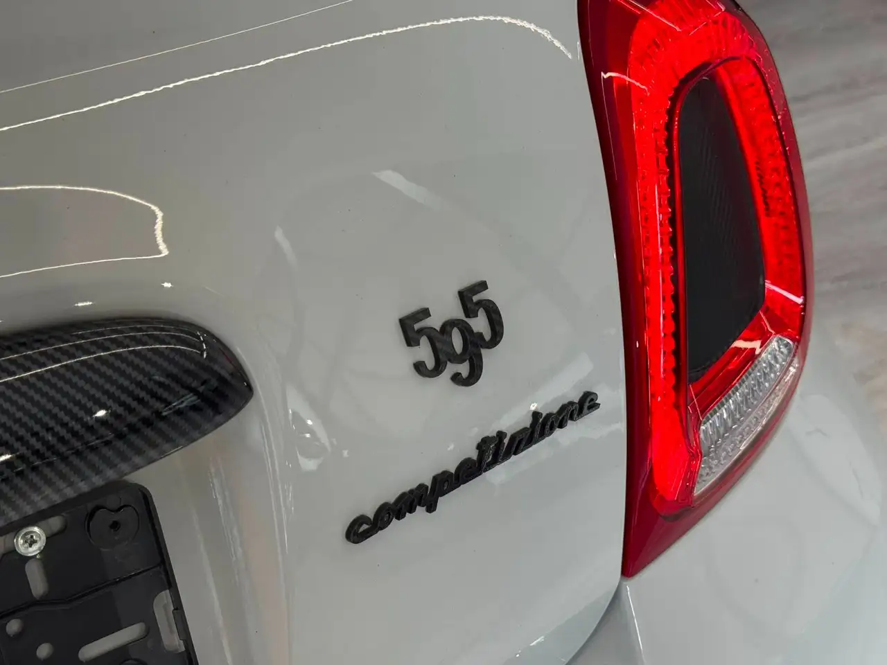 Abarth 595 2023 — фото 10
