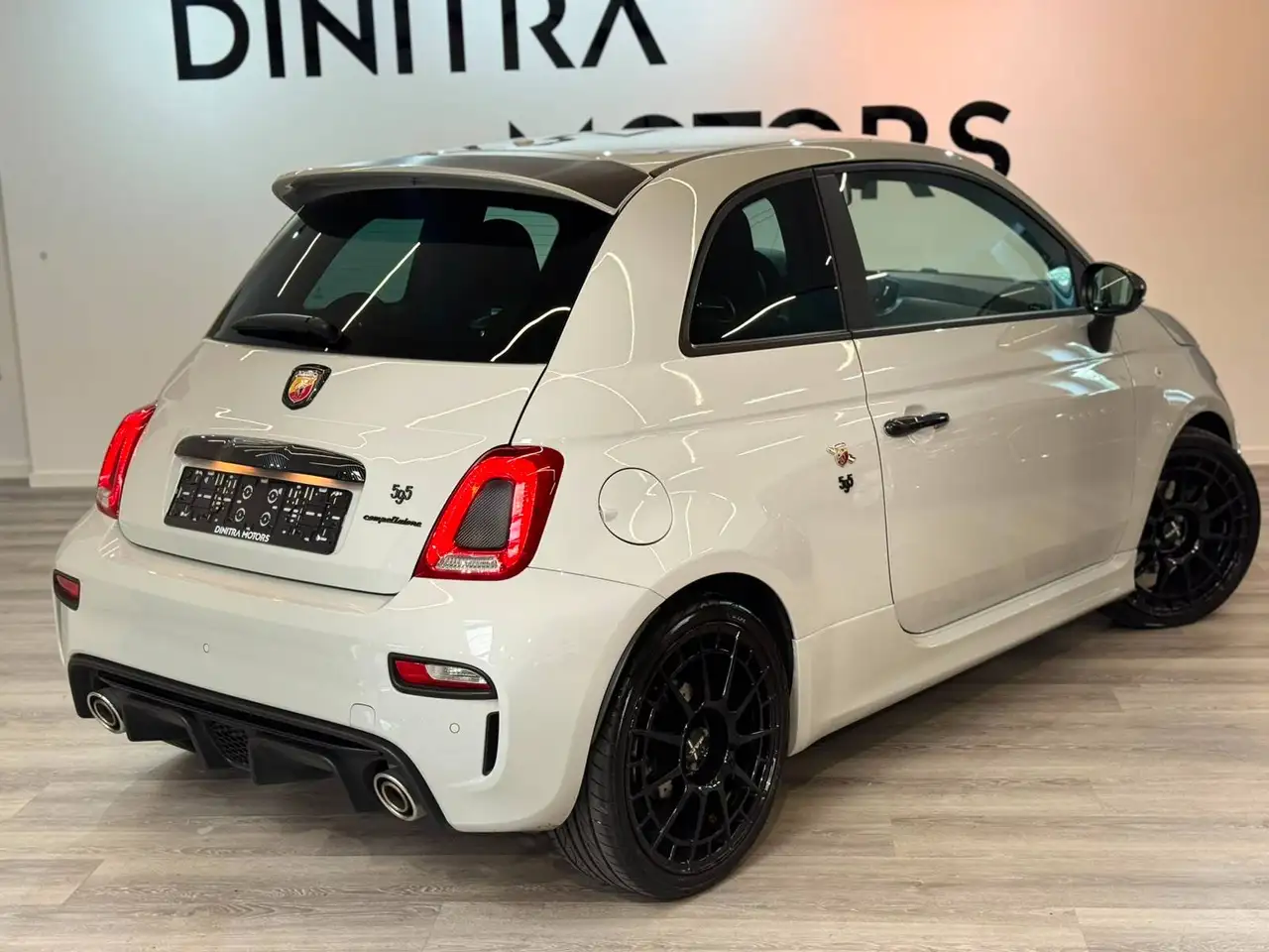 Abarth 595 2023 — фото 7