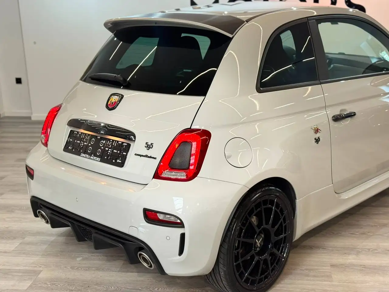Abarth 595 2023 — фото 8