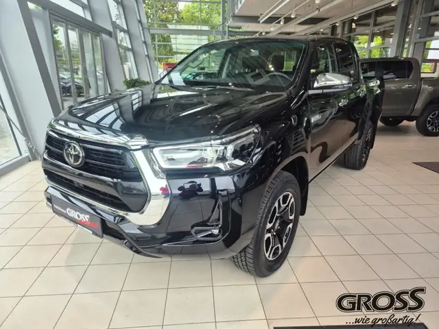 Toyota Hilux D-4D EU6e Double Cab /LED/ 4x4 2.8 *SOFORT*