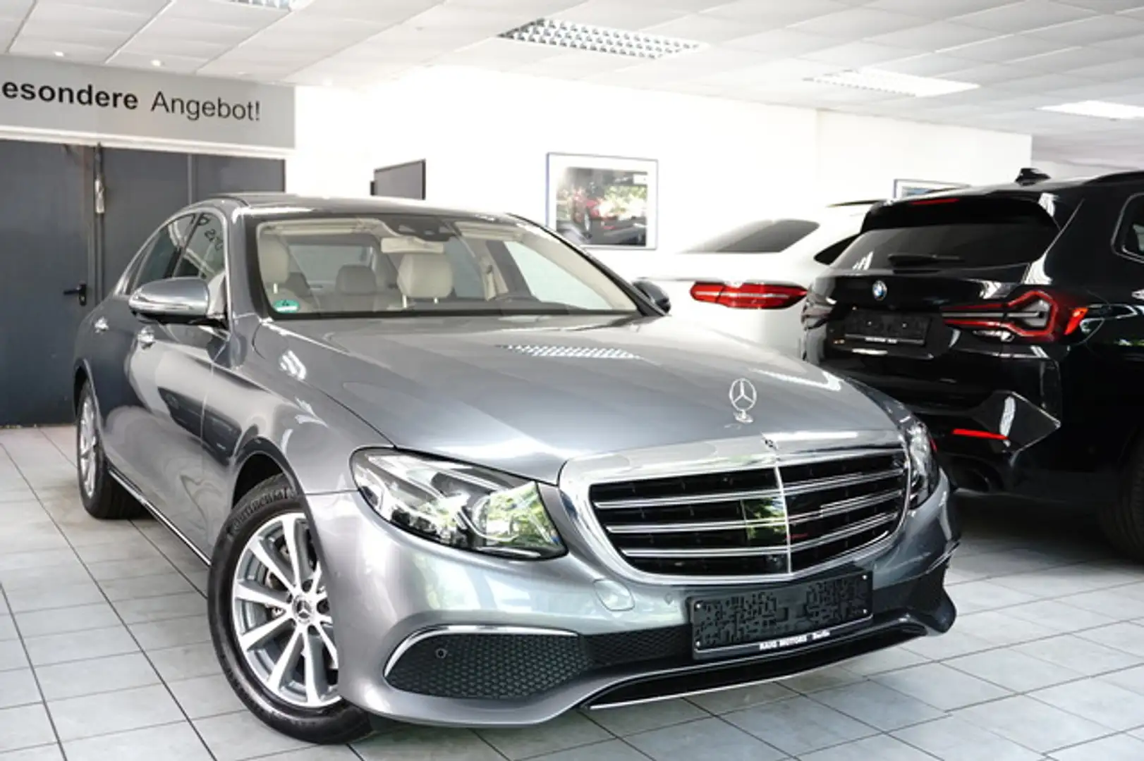 Mercedes-Benz E 250 9G DISTR.+ BURMES WIDE PANO MULTIBEAM 360° Šedá - 1