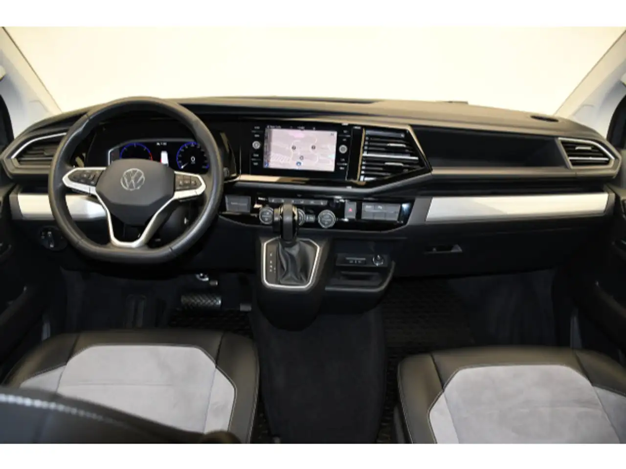 Volkswagen T6.1 Multivan 2.0 TDI DSG Generation Six Rückfah 4