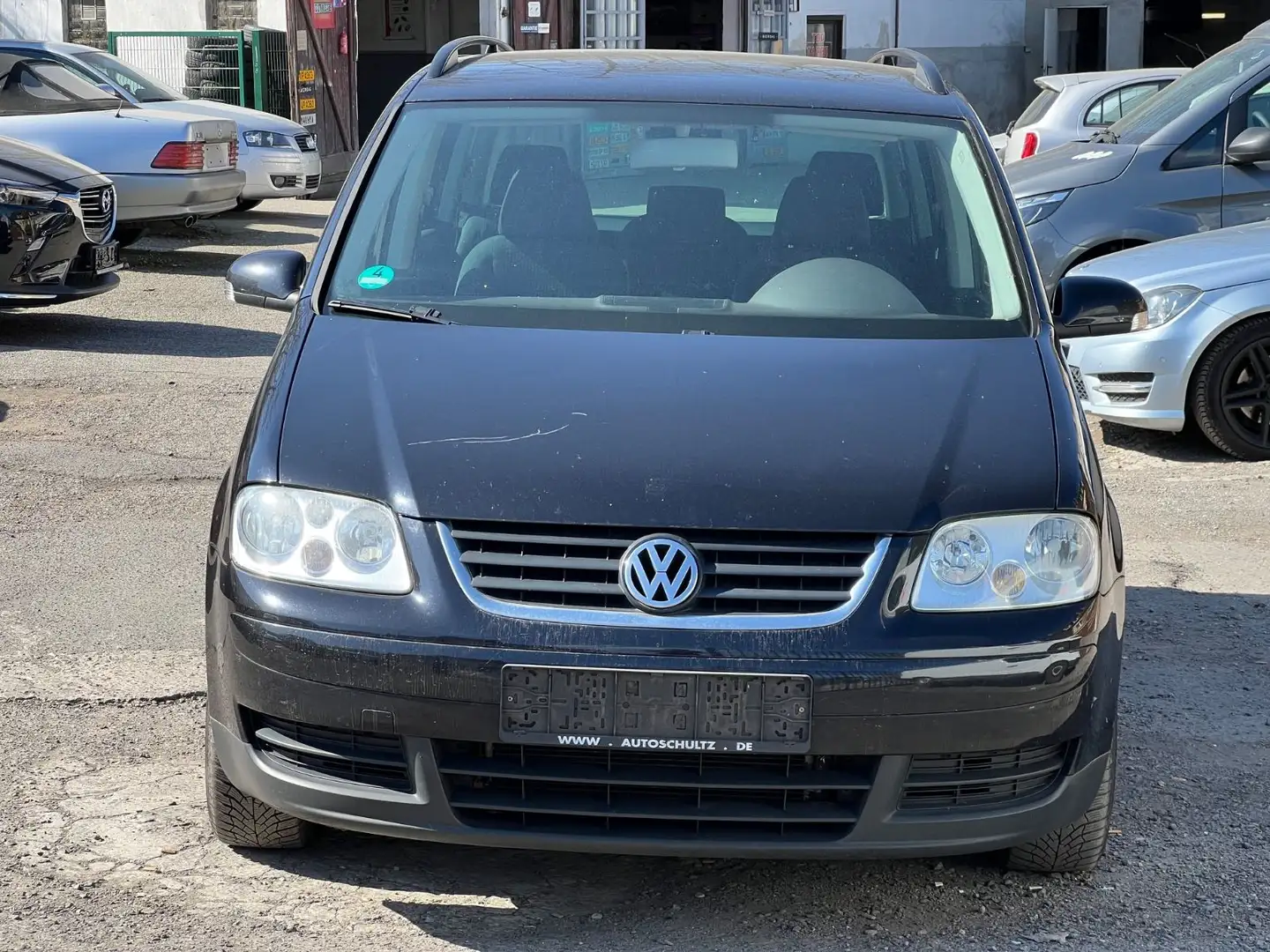 Volkswagen Touran Conceptline*TEMPOMAT*KLIMA*1.HAND* Negro - 1