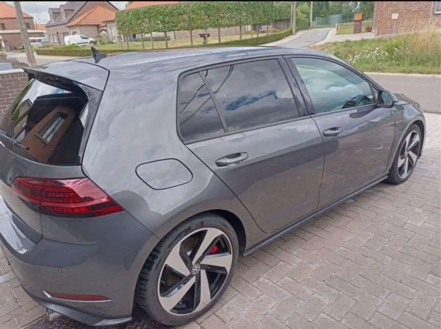 Volkswagen Golf GTI VII PERFORMANCE / 244 PS / CAR PLAY / Grijs - 2
