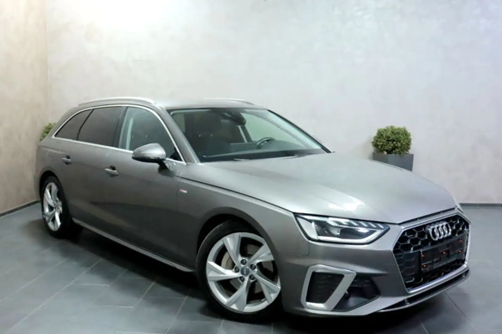 Audi A4 Avant 40 TDI S Line AHK CAM ACC VIRTUAL NAVI Grau - 2