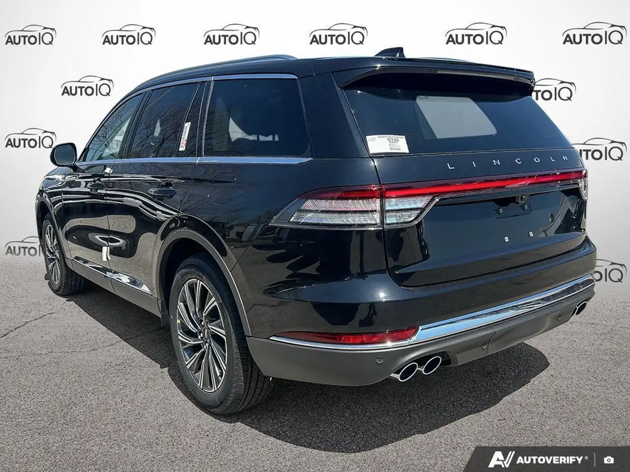 Lincoln Aviator снимка Lincoln Aviator