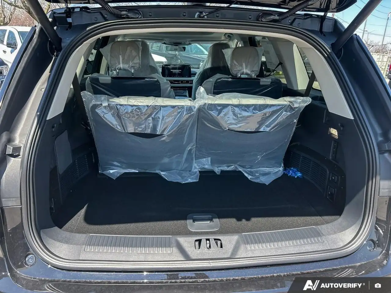 Lincoln Aviator снимка Lincoln Aviator