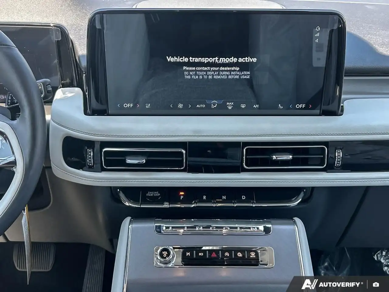 Lincoln Aviator снимка Lincoln Aviator