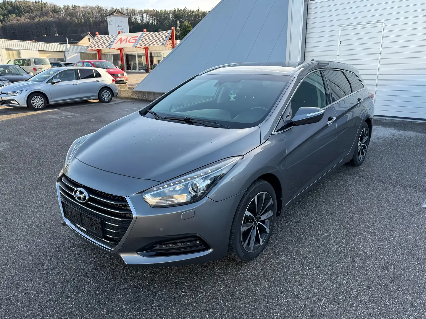 Hyundai i40 blue Style Grau - 1