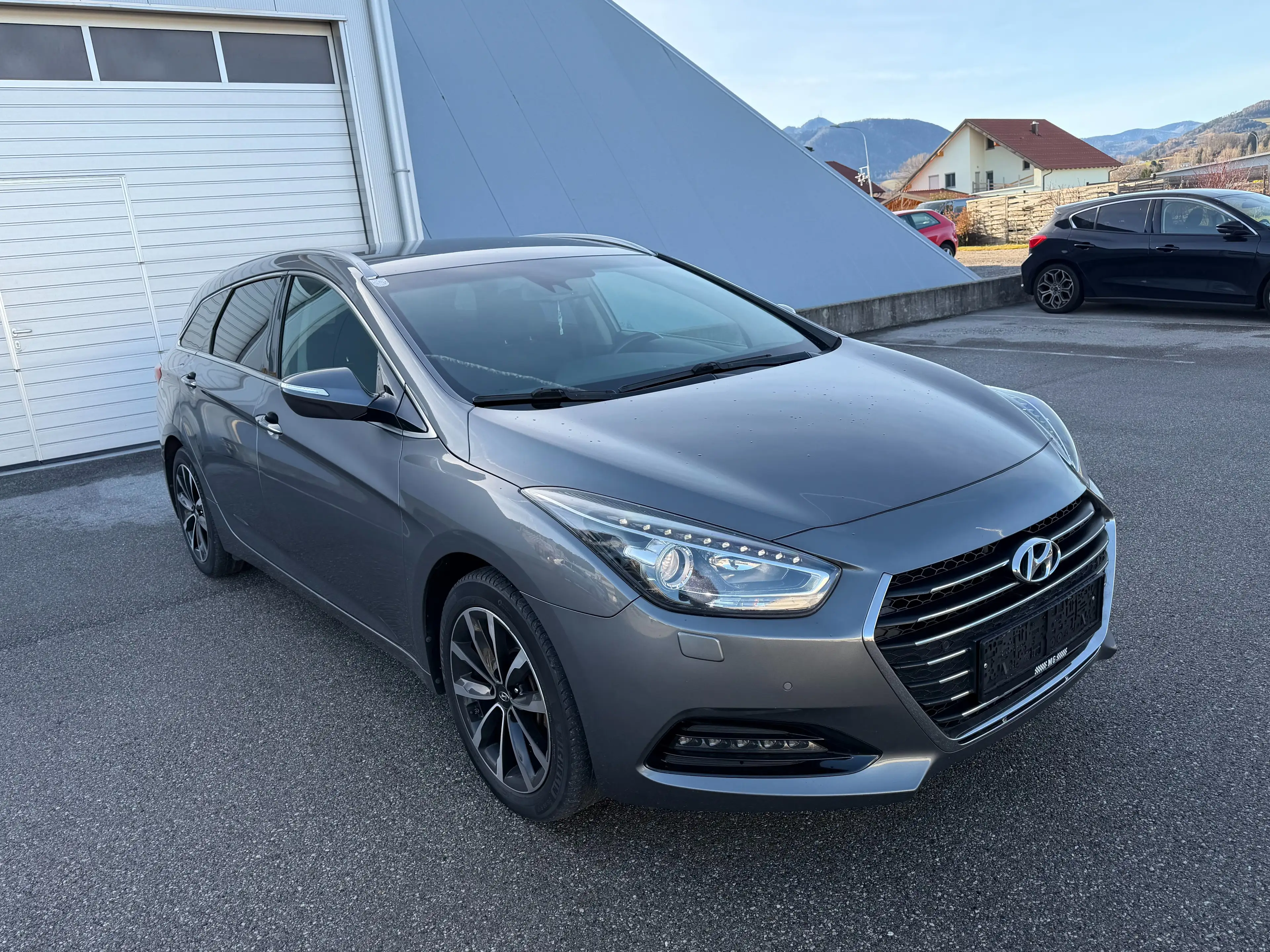 Hyundai i40 blue Style — photo 3