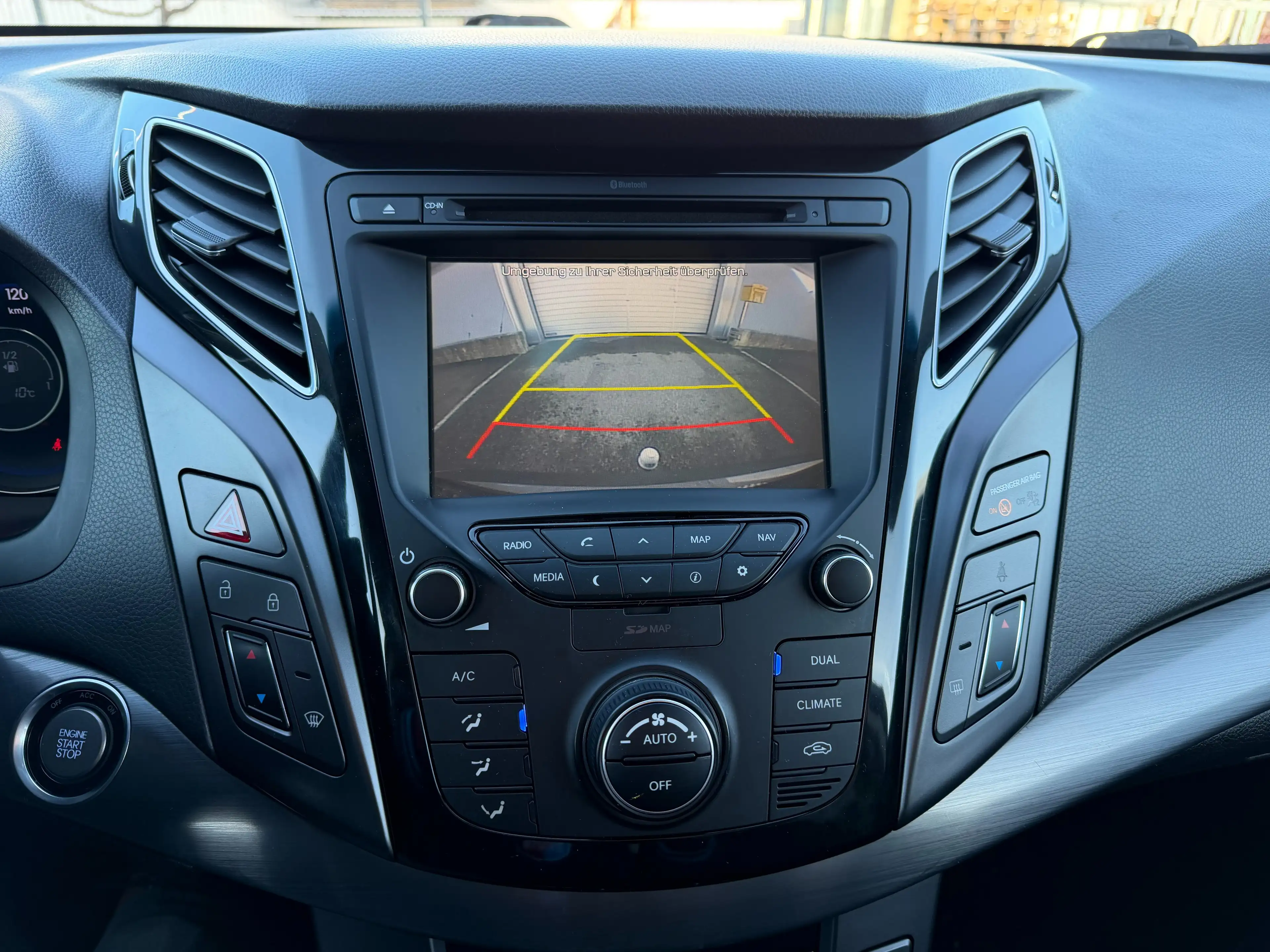 Hyundai i40 blue Style — photo 15
