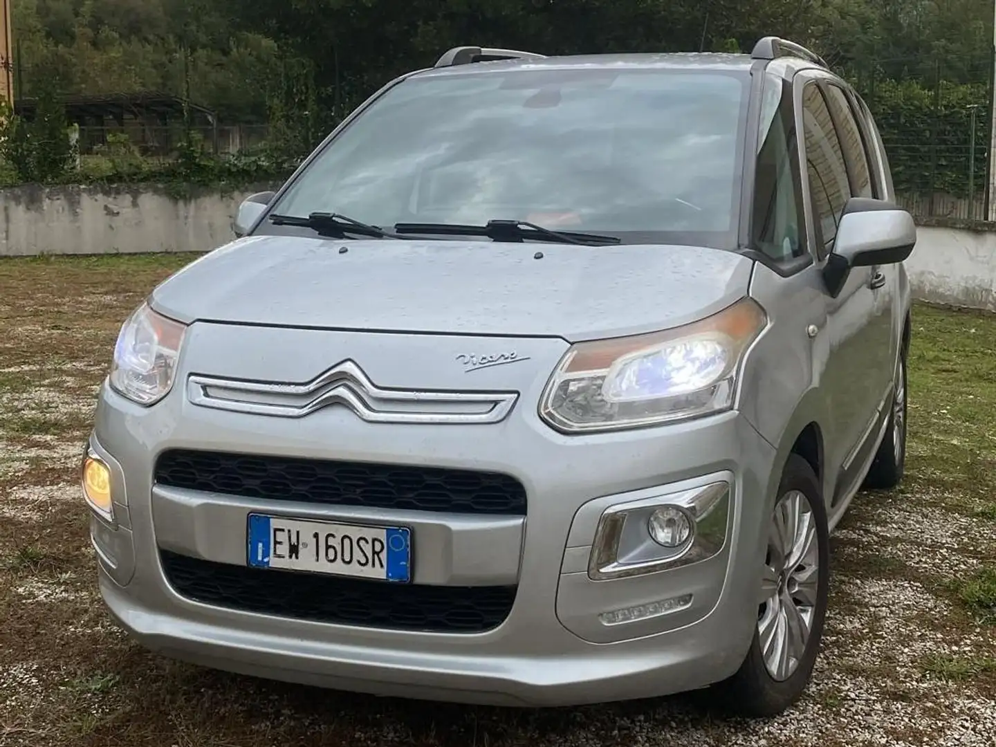 Citroen C3 C3 Picasso Picasso 1.6 hdi 16v Exclusive FL Argent - 1