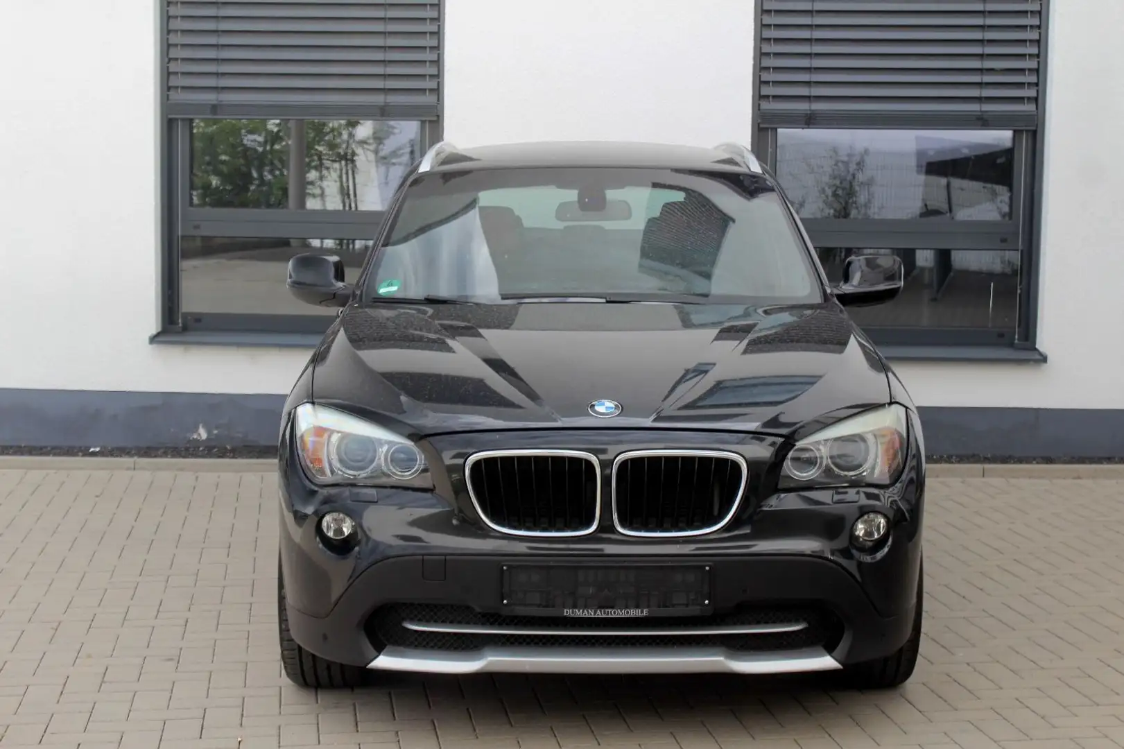 BMW X1 18d s-Drive **6-GANG S-HEIZUNG AHK BI-XENON** Schwarz - 2