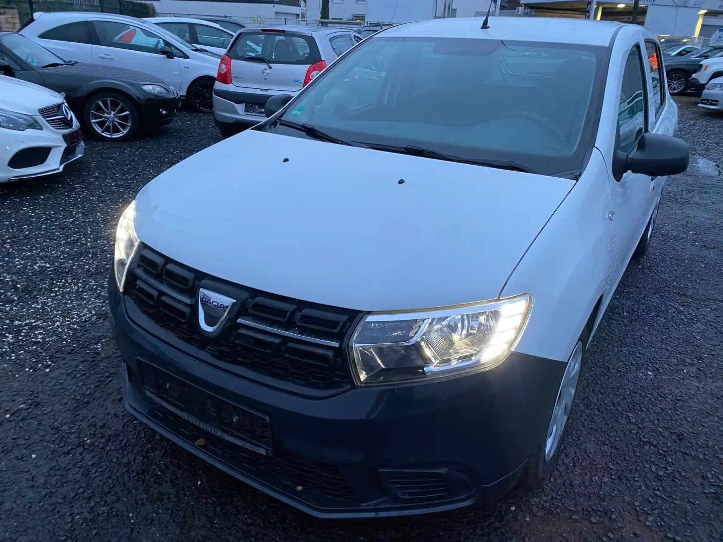 Dacia Sandero Essentiel Weiß - 1