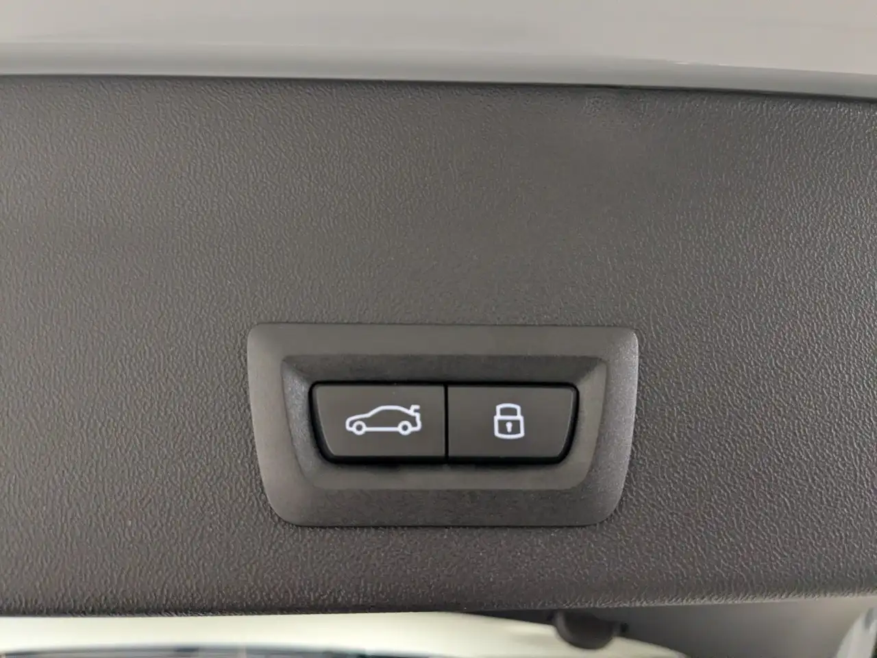 BMW iX3 50 xDrive M Sport Pano Vision IGlow PANO ACC H/K 20