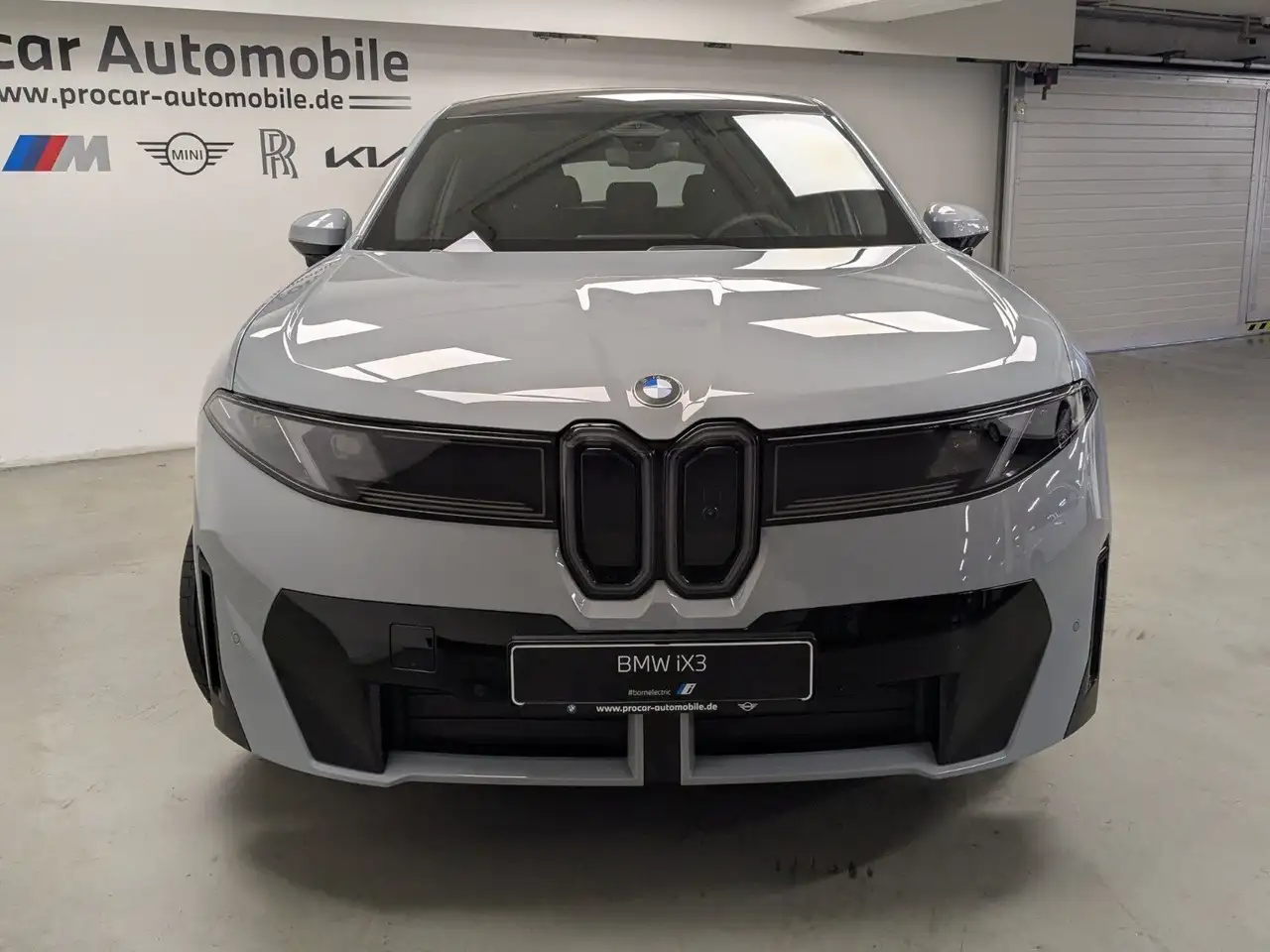 BMW iX3 50 xDrive M Sport Pano Vision IGlow PANO ACC H/K 3