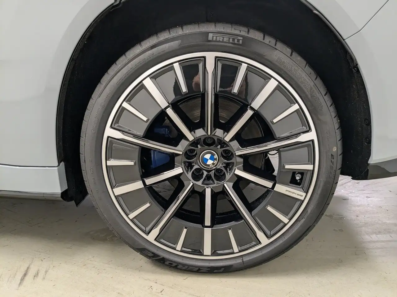 BMW iX3 50 xDrive M Sport Pano Vision IGlow PANO ACC H/K 9