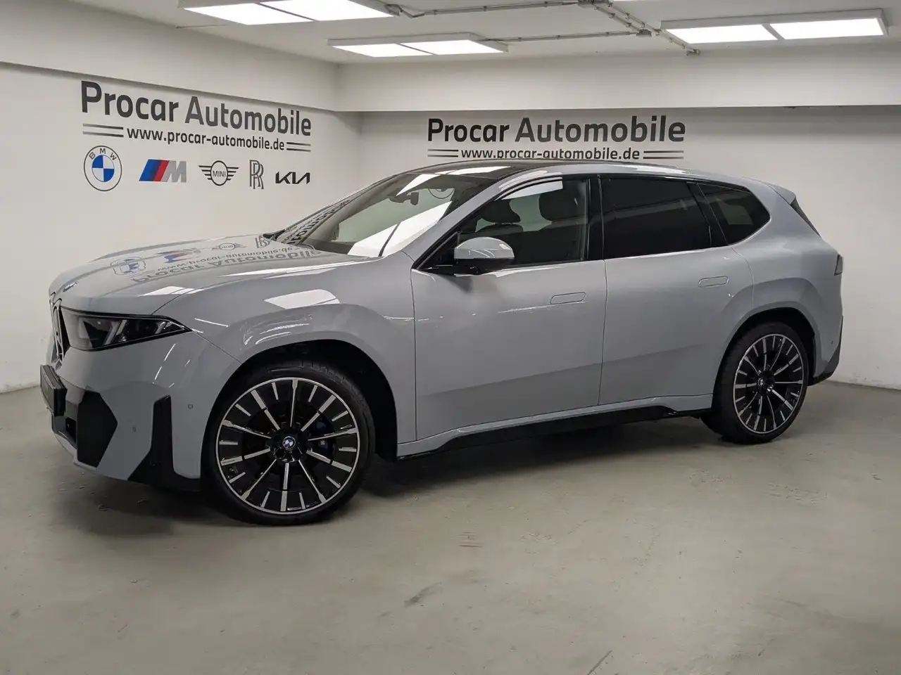 BMW iX3 50 xDrive M Sport Pano Vision IGlow PANO ACC H/K 2