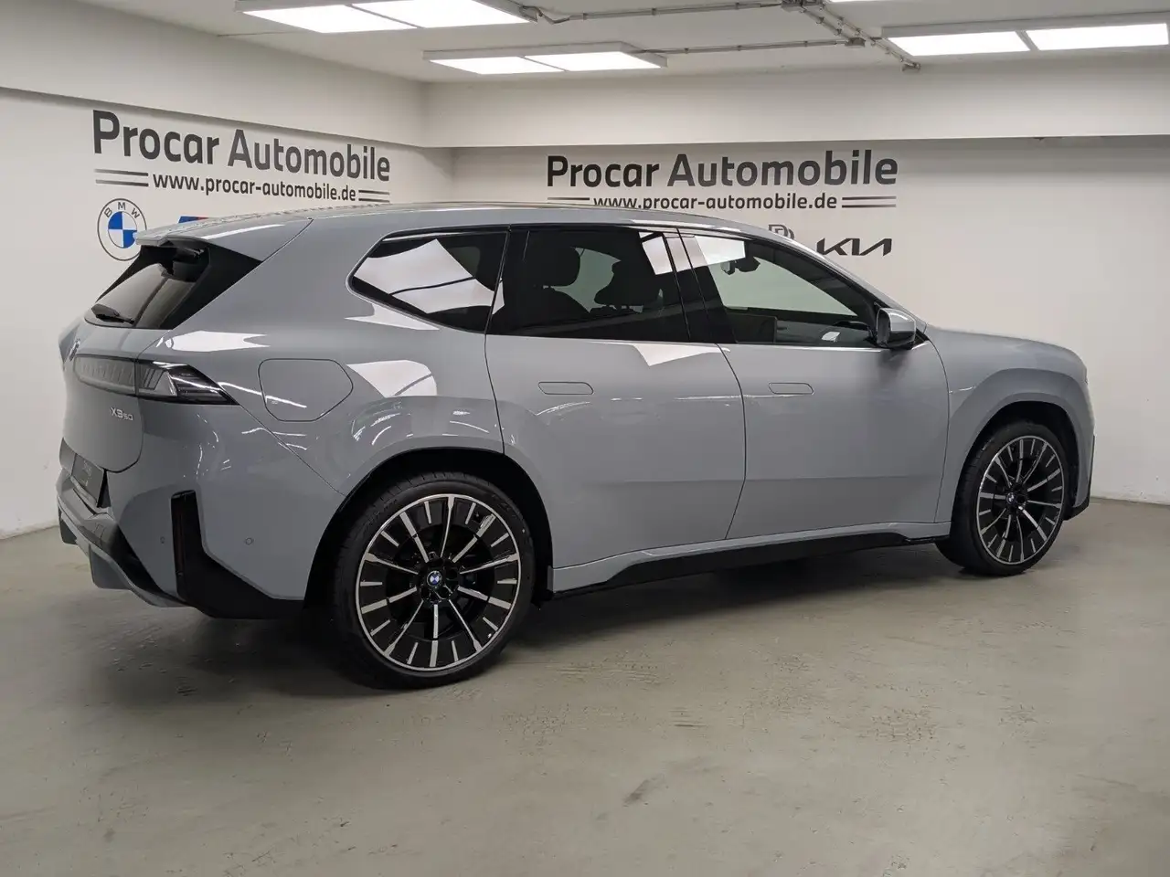 BMW iX3 50 xDrive M Sport Pano Vision IGlow PANO ACC H/K 5