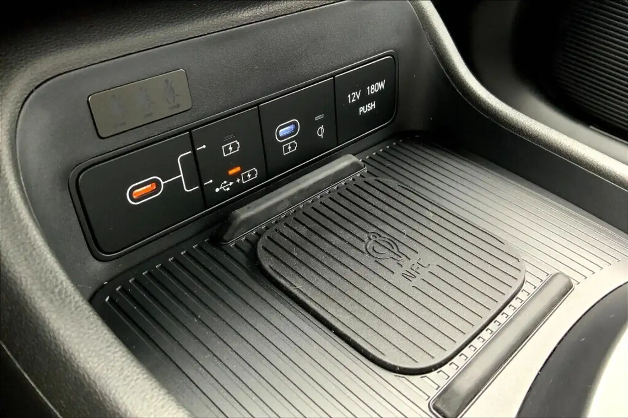 Hyundai KONA снимка Hyundai KONA