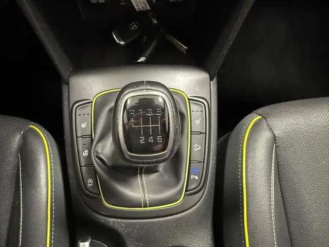 Hyundai KONA — photo 17