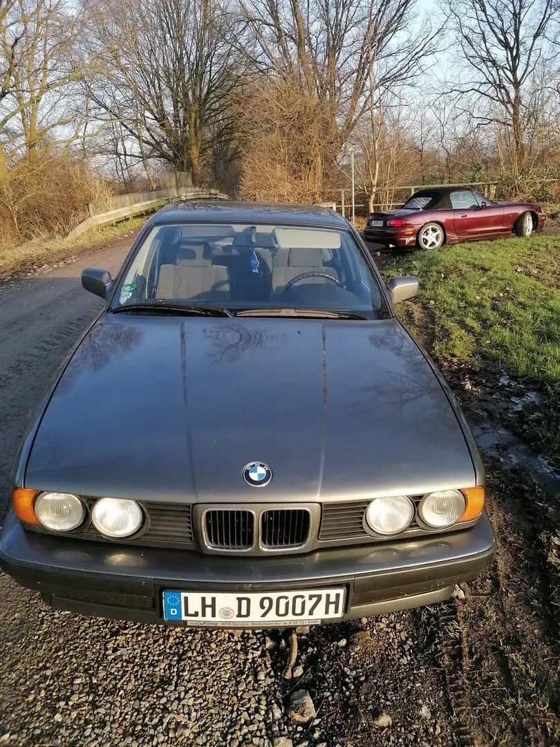 BMW 520 520i - 1