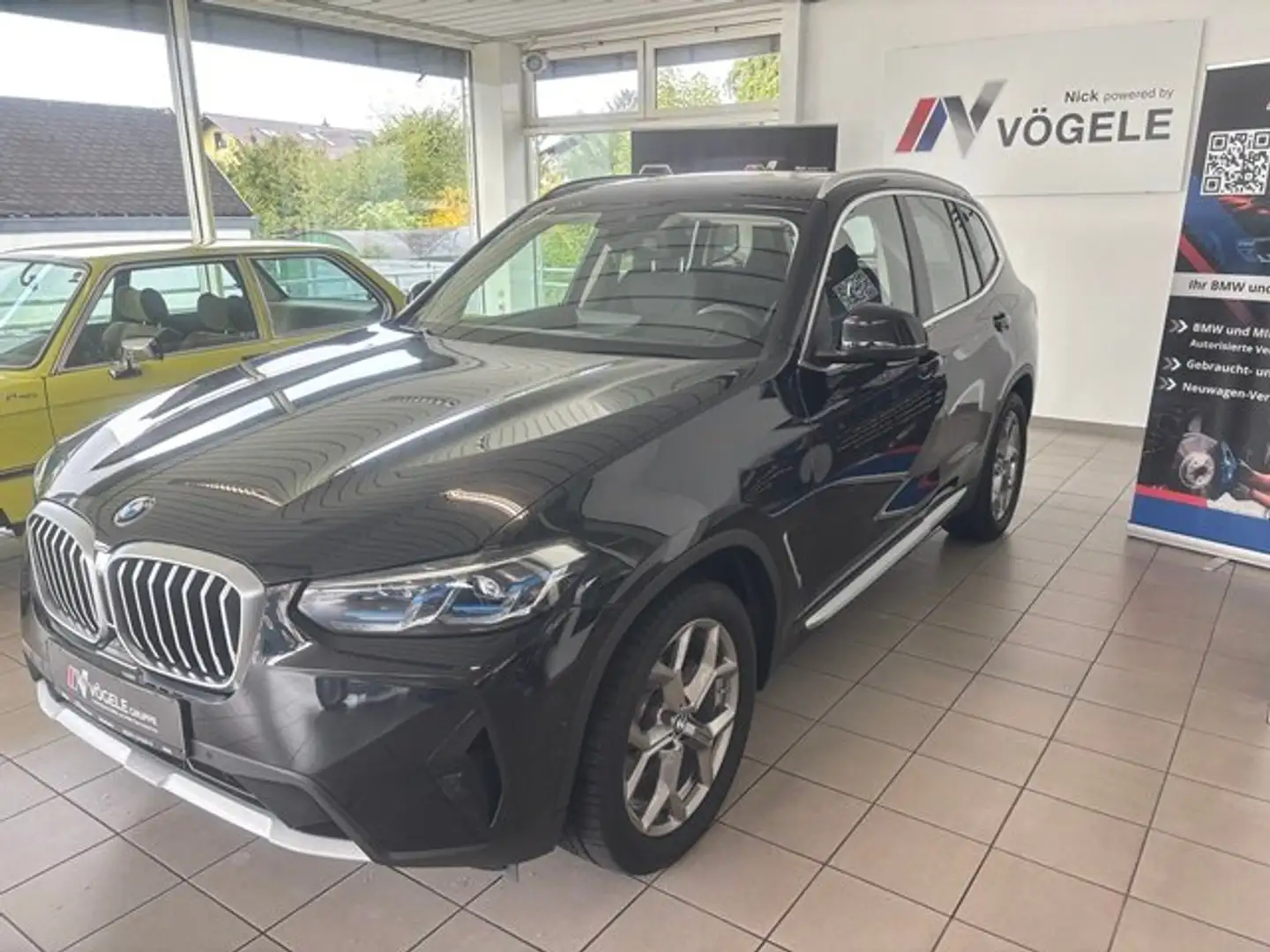 BMW X3 d xDrive20d Aut. AHK Head Up Panorama Glasdach Noir - 2