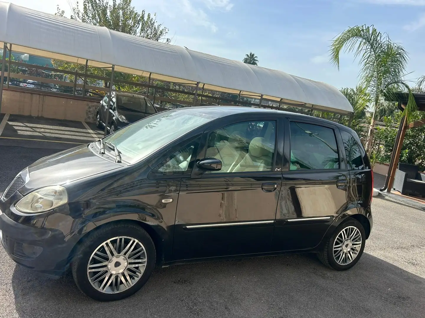 Lancia MUSA Musa 1.9 mjt Platino Plus Zwart - 2