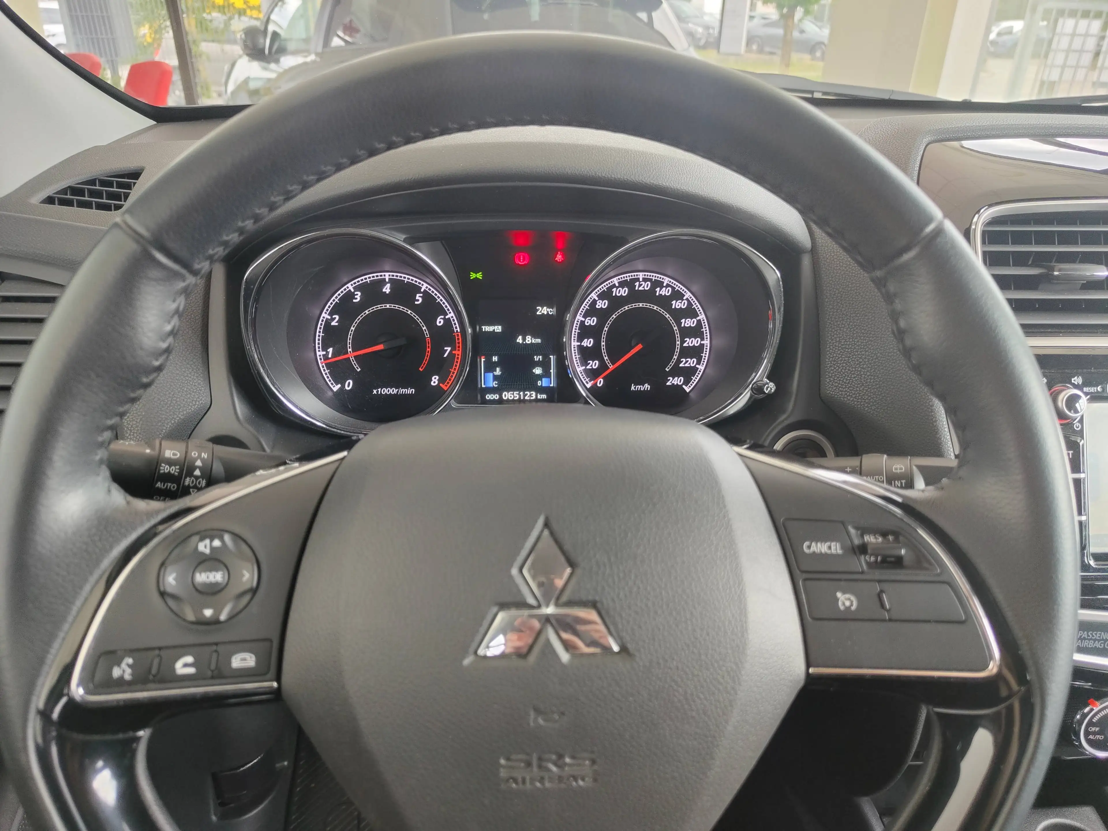 Mitsubishi ASX Edition 100+ mit Allwetterreifen — photo 8