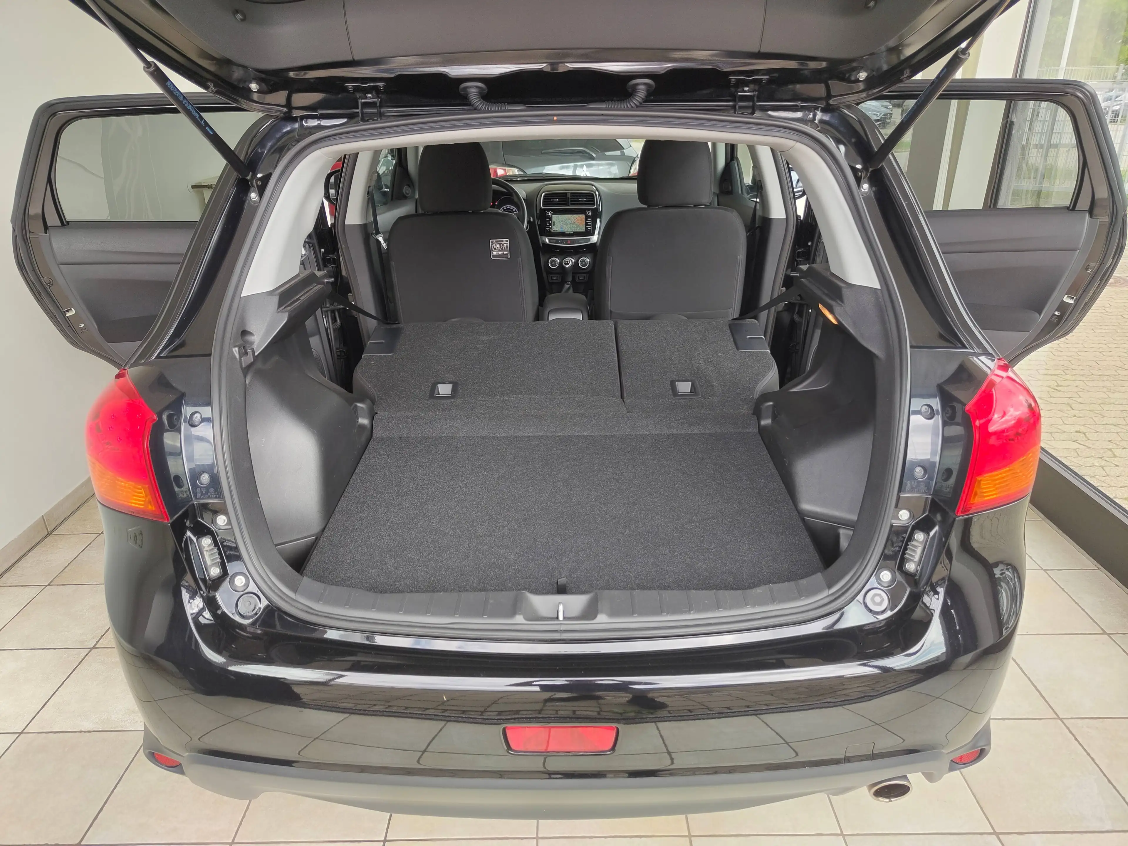 Mitsubishi ASX Edition 100+ mit Allwetterreifen — photo 12