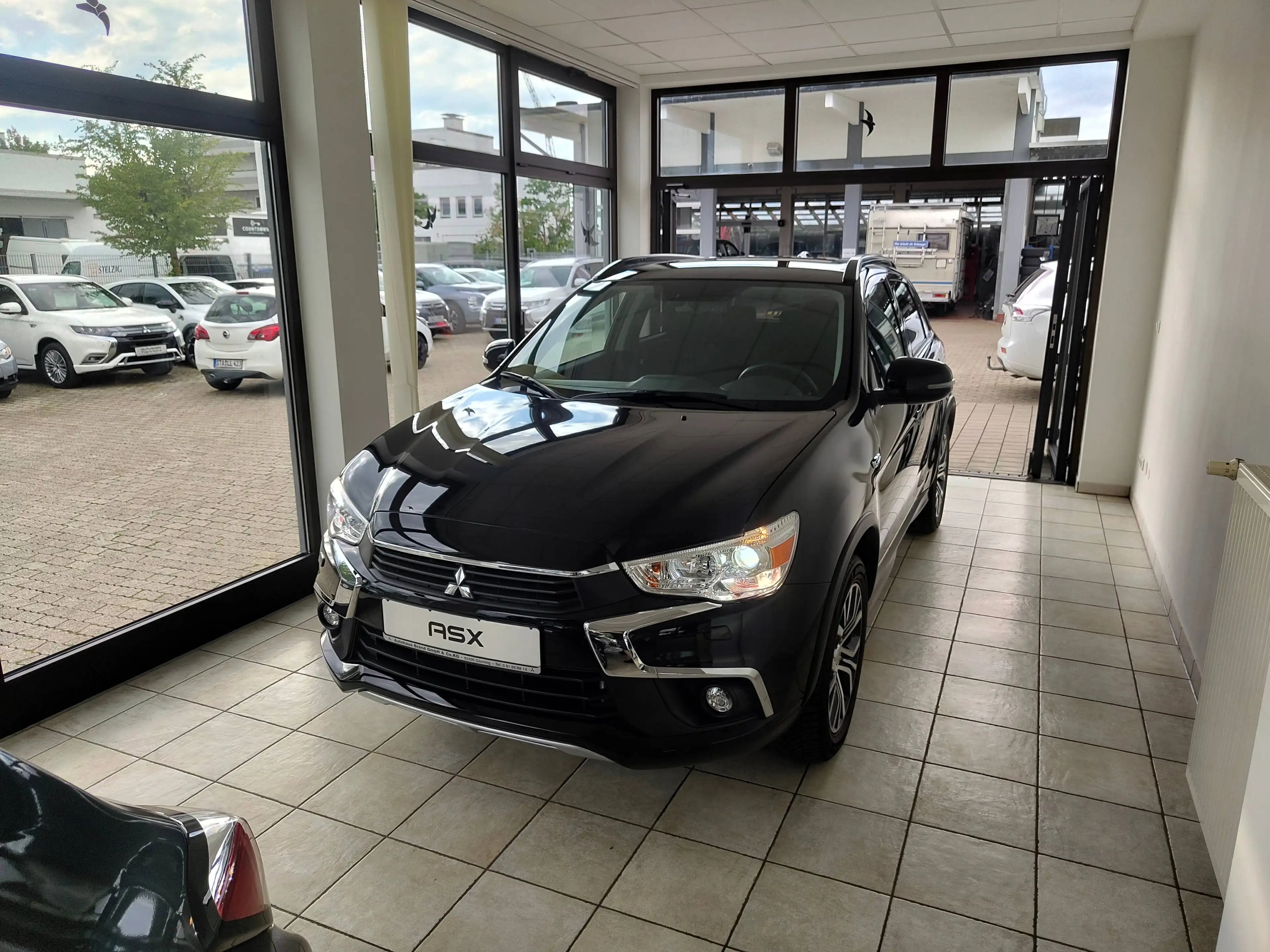 Mitsubishi ASX Edition 100+ mit Allwetterreifen — photo 2